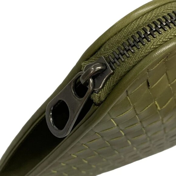 Auth BOTTEGA VENETA Intrecciato - Khaki Leather B********* Clutch Bag - Picture 10 of 16